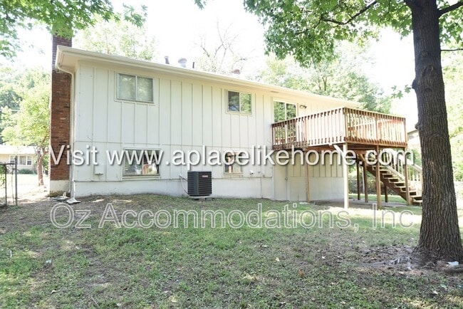 Photo - 5521 Perry Ln