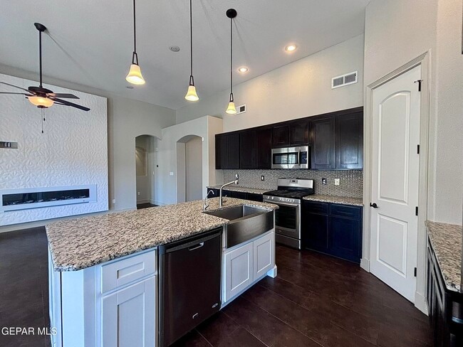 Photo - 3179 Amistoso St