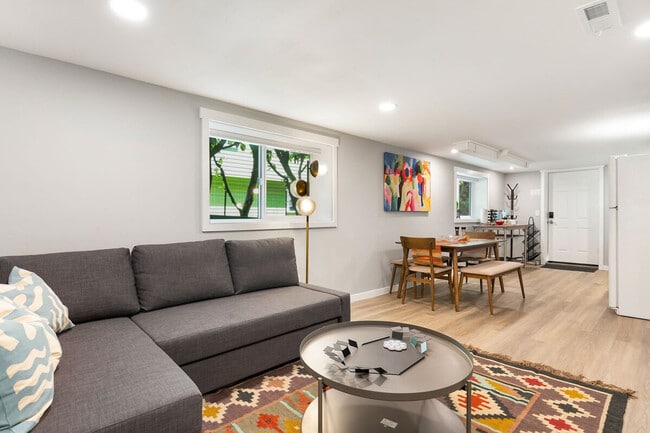 Photo - 4042 1st Ave NE Unidad ID1035928P