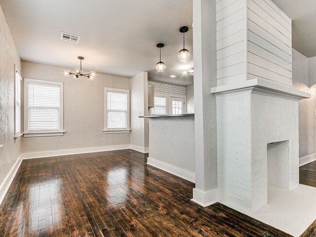 Photo - 806 NW 25th St