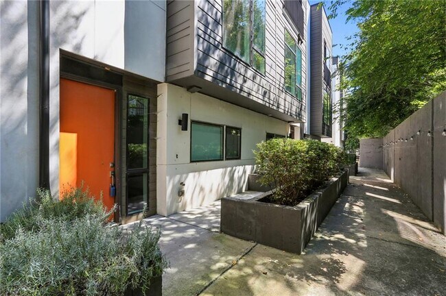 Building Photo - 1153 Reynolds Square Ln
