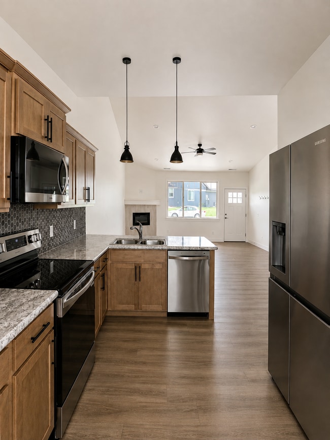 2935-2937 Eagle Butte
