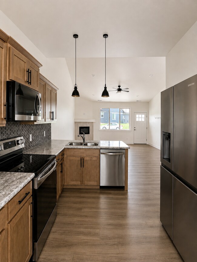Photo - 2935-2937 Eagle Butte Unit 2937