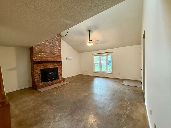 Photo - 1401 Elmdale Pl Unit B