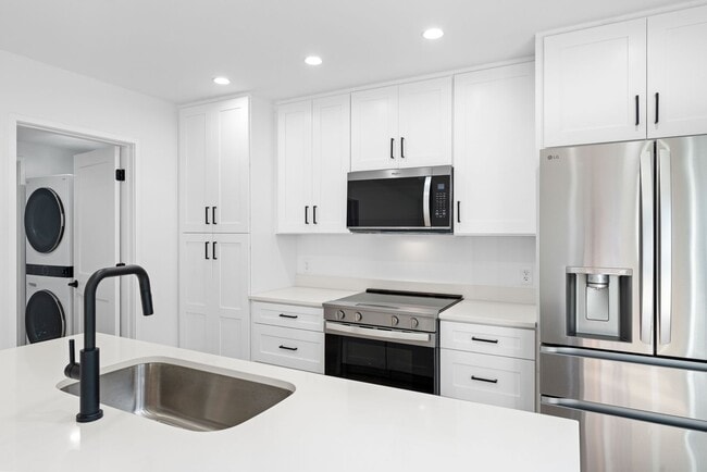Photo - 1411 Chesapeake St Unit 1411-D