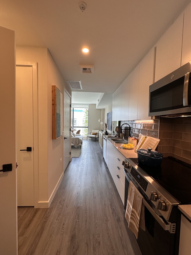 Building Photo - 364 NW 22nd St Unit S18 Rental