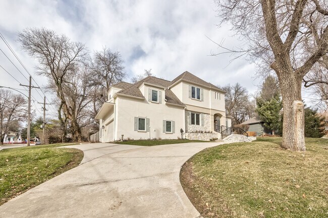 Photo - 4 Bedroom 3 Bath Home In Leawood Kansas