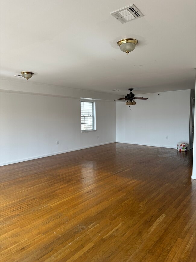 Photo - 272 Oraton St
