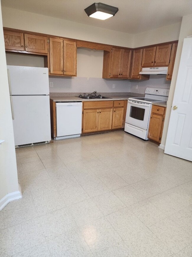 Photo - Beautiful home located right outside City Limits
