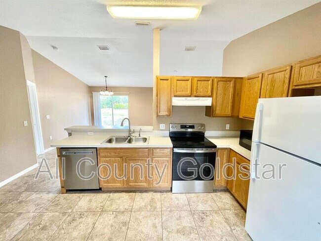 Photo - 2502 Trianna St