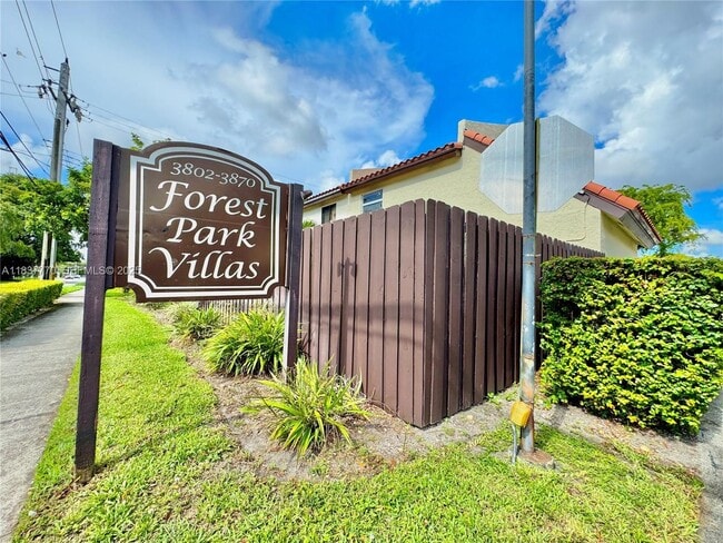 Photo - 3840 SW 52nd Ave