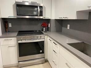 Building Photo - 3200 Port Royale Dr N Unit 502