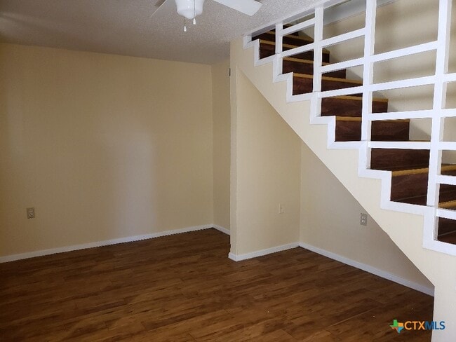 Photo - 1706 N Interstate 35 Unit 1