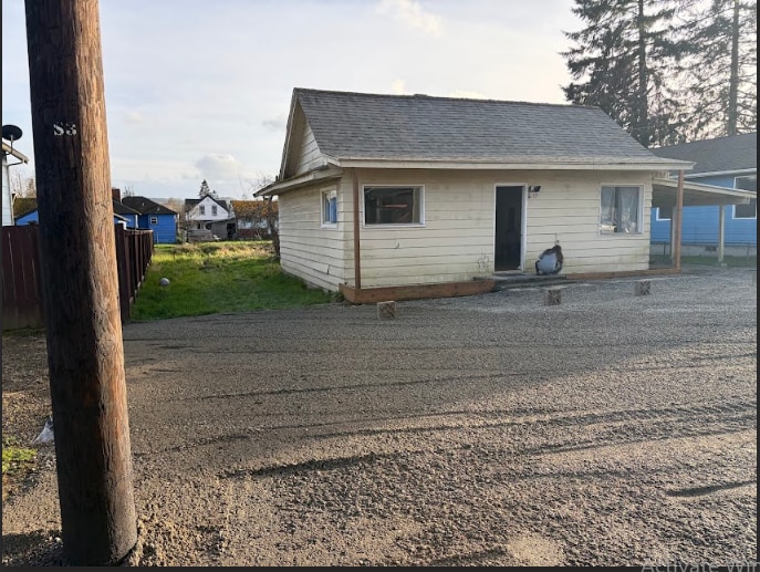 Photo - 300 E Curtis St