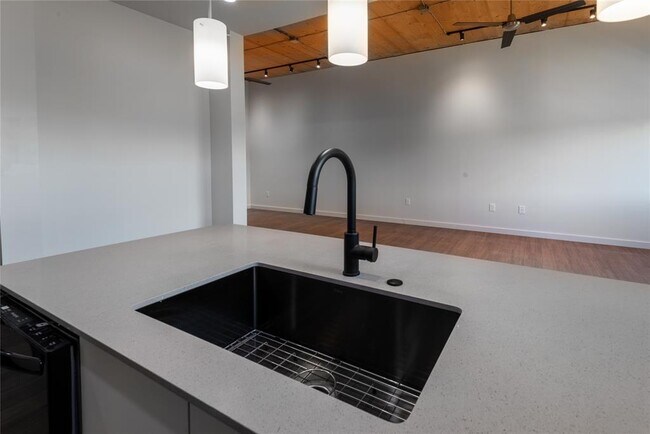 Photo - 3515 Webberville Rd Unidad Vista