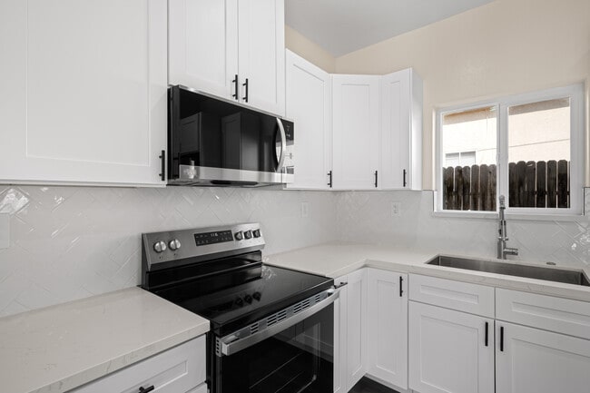 Photo - 3409 Lotus Ln