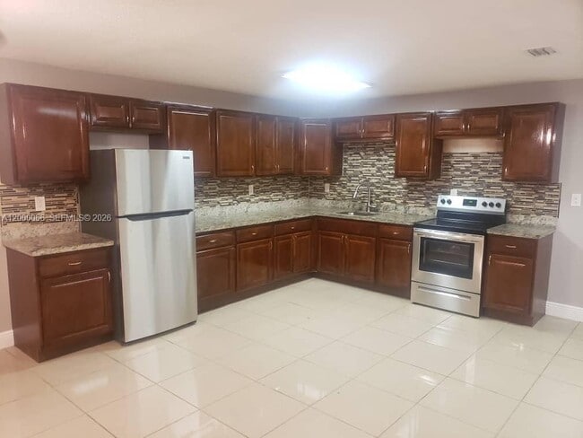 Photo - 6621 NW 30th St