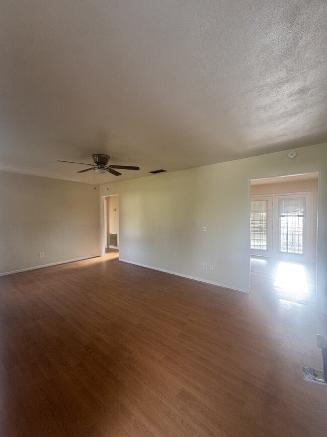 Photo - Cozy 3 Bedroom Home in Quiet Community | Hardwood Floors | Large Yard