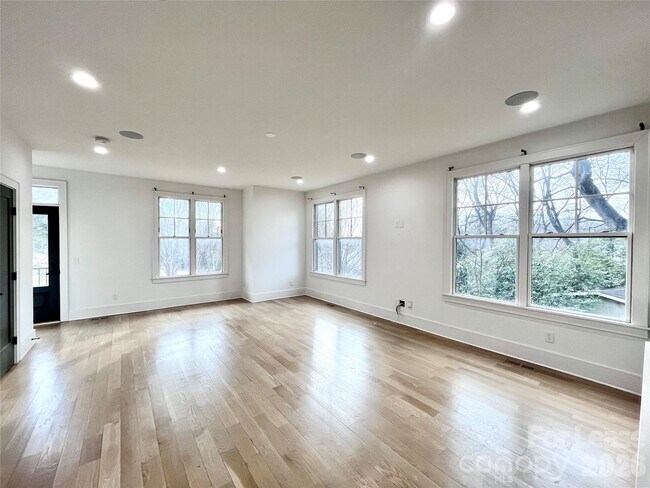 Photo - 614 West Blvd