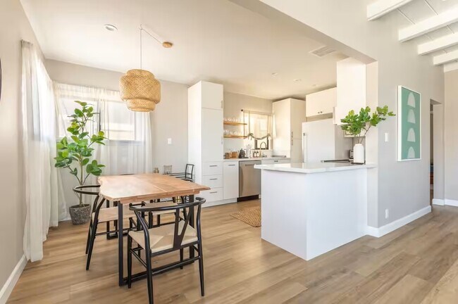 Photo - 326 Rosecrans Ave Unidad 326