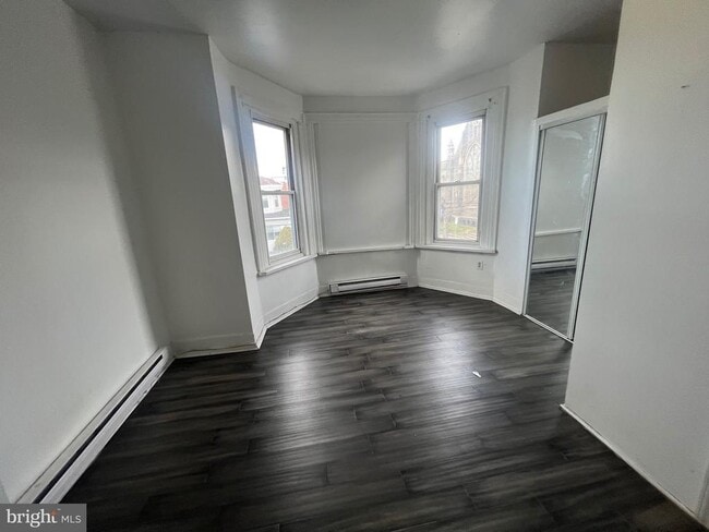 Photo - 5300 Catharine St