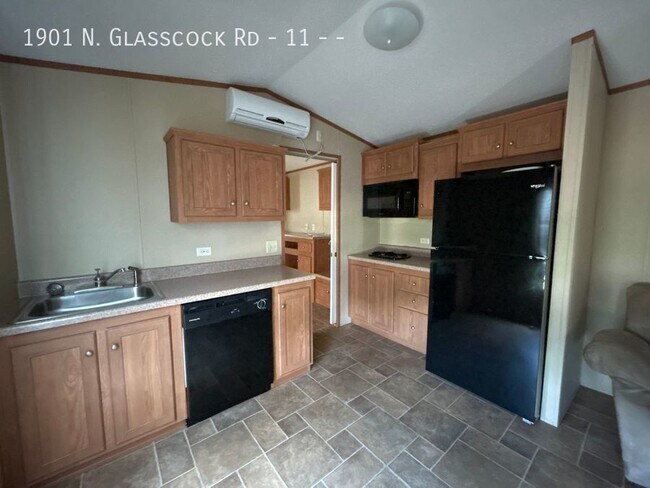 Photo - 1901 N Glasscock Rd