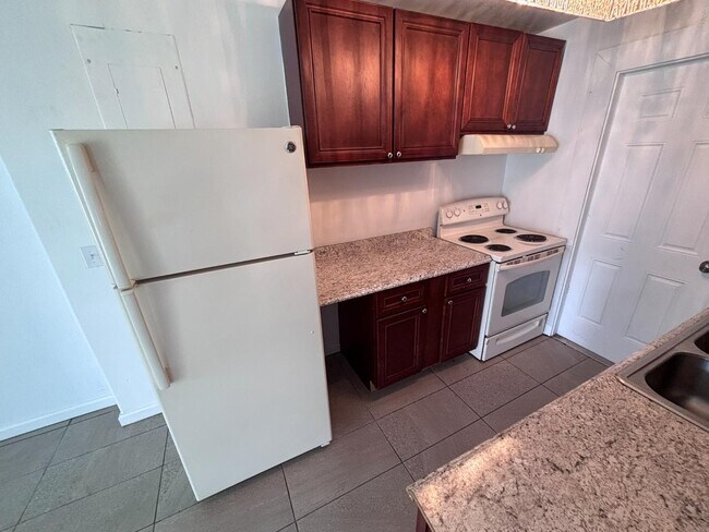 Photo - 2139 Washington St NE