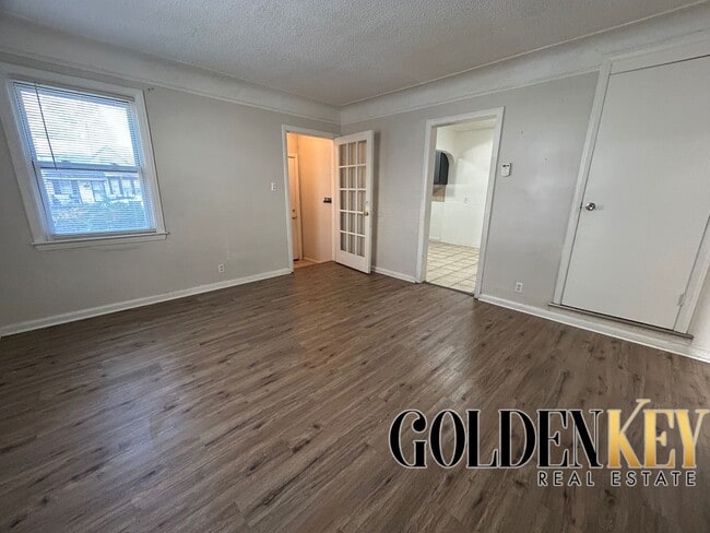 Photo - 9575 Longacre St