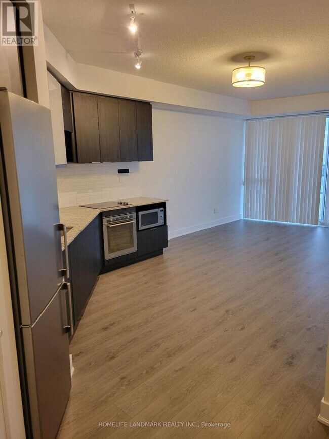 Photo - 99 The Donway W Unit 1002