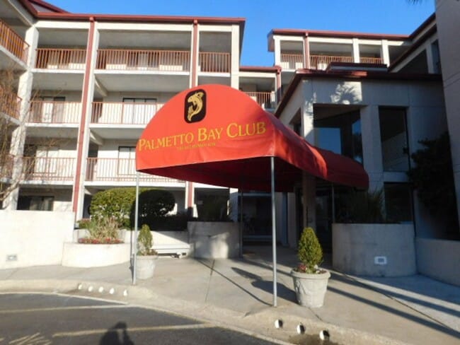 Building Photo - Remodeled 2 Bedroom 2 Bath Condo Over Looking Broad Creek