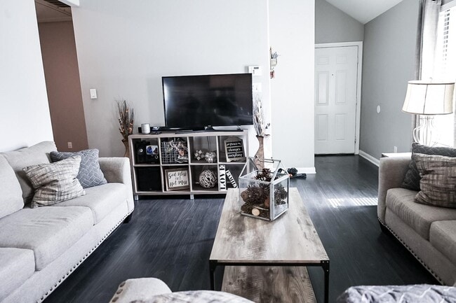 Photo - 2514 Lee St