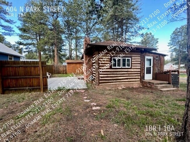 Photo - 604 N Park St