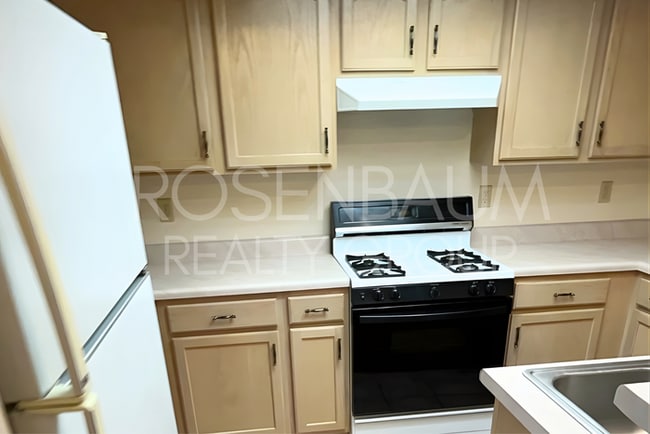 Photo - 8400 E Leigh Dr Apartamento Unidad B