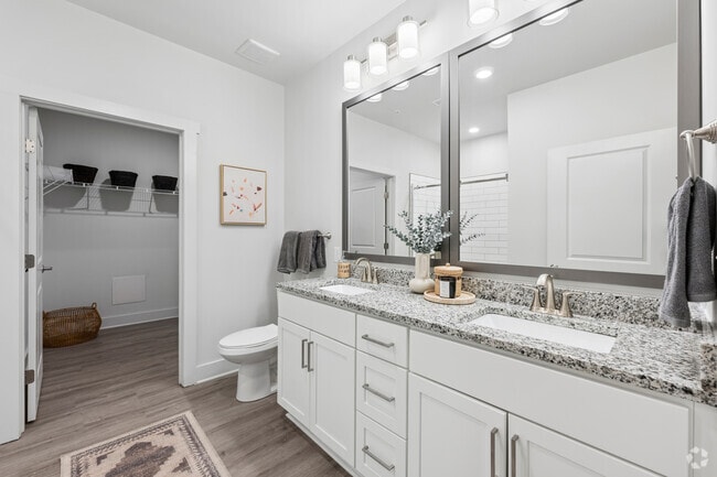 2BR, 2BA - 1,233SF - Primary Bathroom