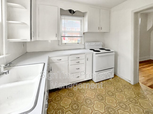 Photo - 825-827 Hamilton Boulevard - 827