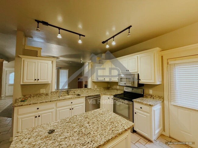 Photo - 14001 Arapaho Rd