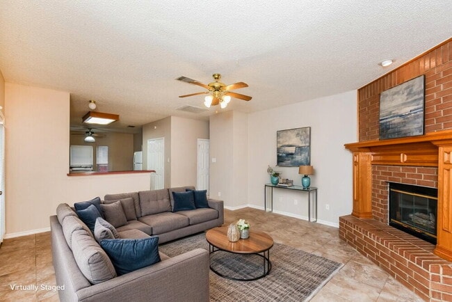 Photo - 744 Teresa Dr