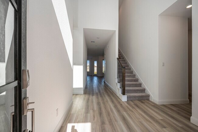 Photo - 3210 Blue Grama Bnd