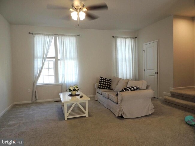 Photo - 309 Landing Dr