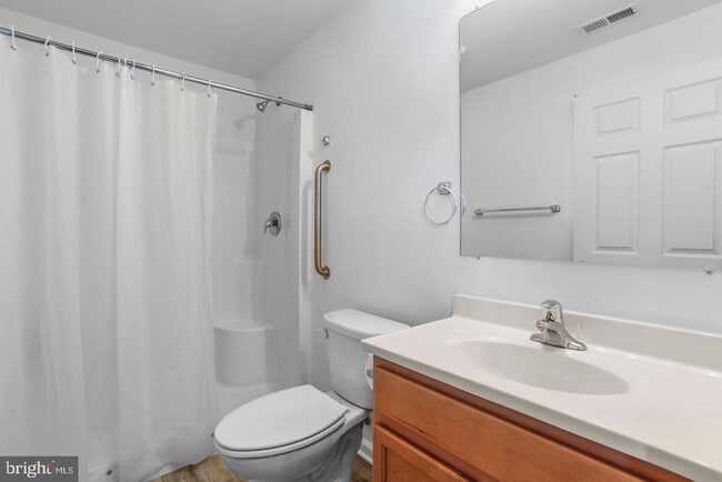 1125 Ewell St
