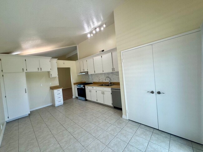 Photo - Lovely 3 bedroom single level home in Miss...