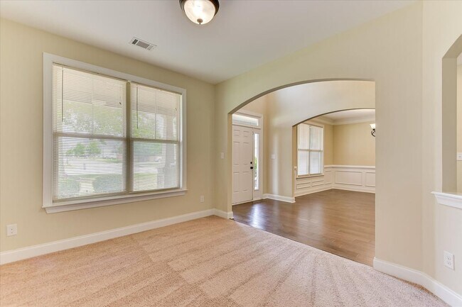 Photo - 4215 Windslow Dr