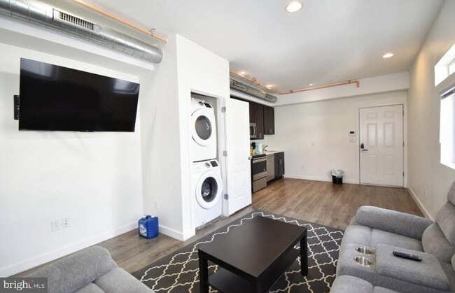 Photo - 117 W Girard Ave Unit 1