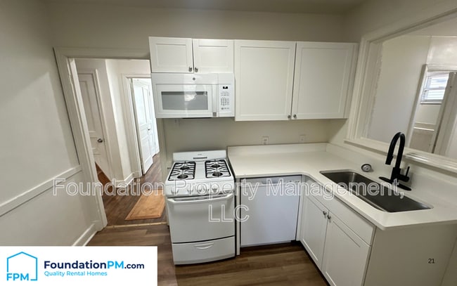 Photo - 113 N Greer St