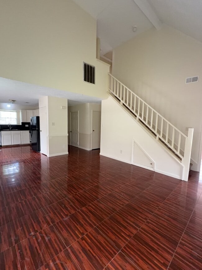 Photo - 1527 Lazy Spring Dr