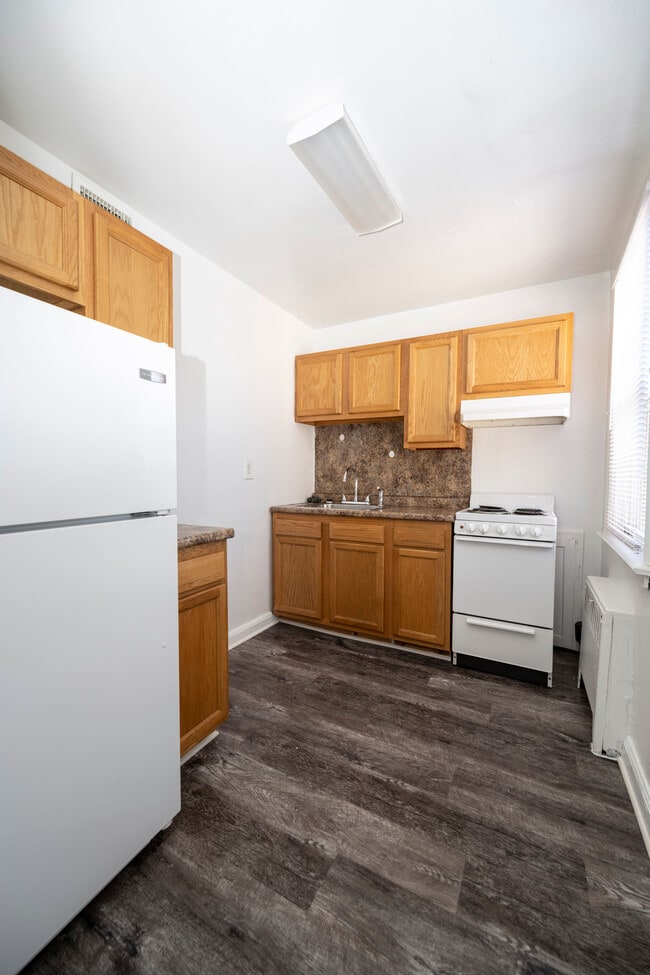 Standard Kitchen - Forest Village