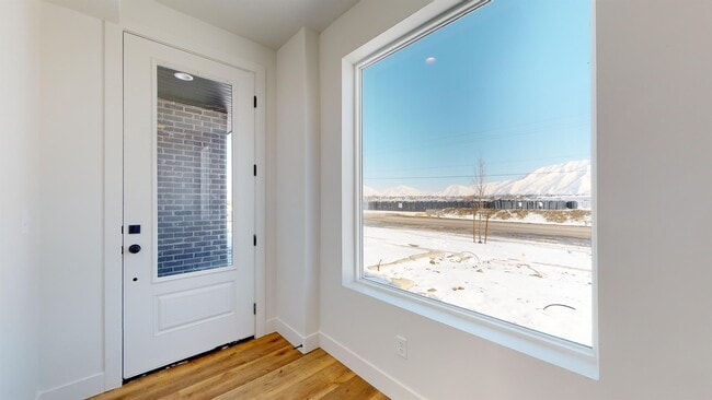 Photo - 547 W 1810 N
