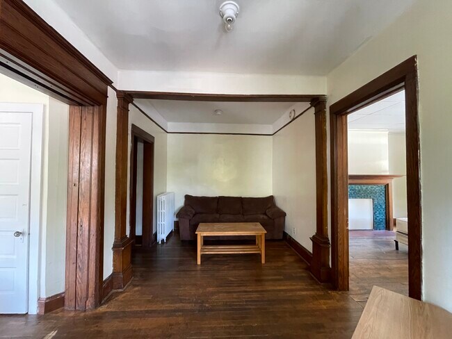 302 Stewart Ave Unit 302