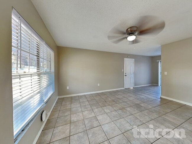 Photo - 11116 Stafford Ln