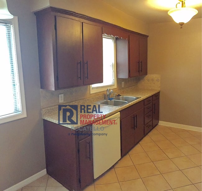 Photo - 3 bedroom 2 bath home - Dogs negotiable